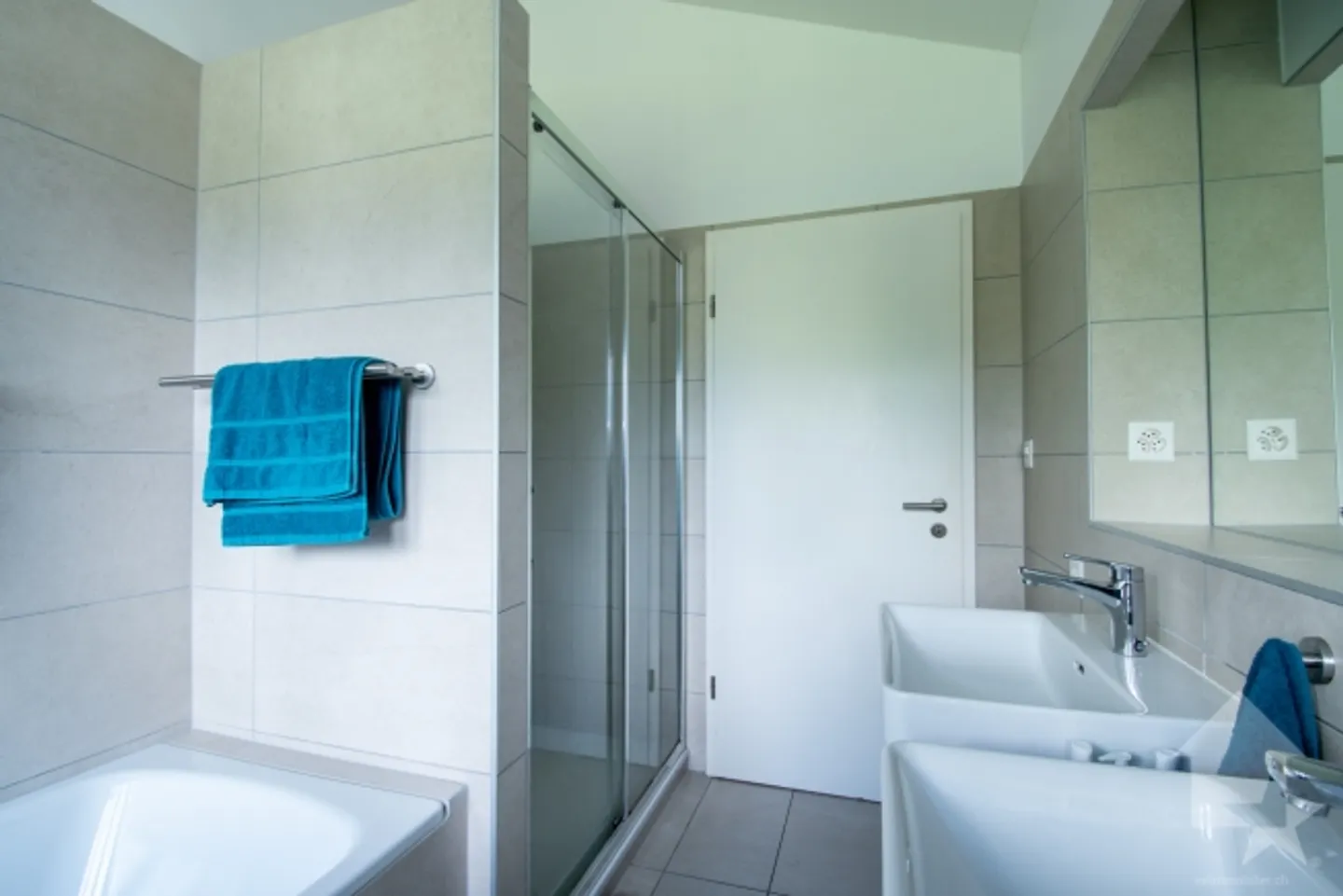 Magnificent villa with two residential units in Le Bouveret - Photo 9 of 13