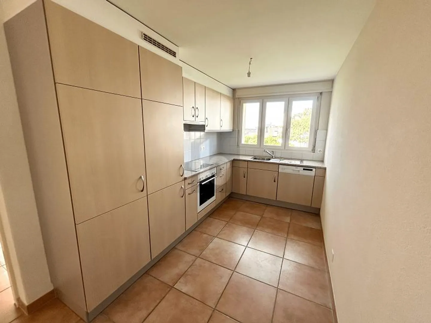 Appartement Lumineux avec Véranda - Photo 3 sur 6