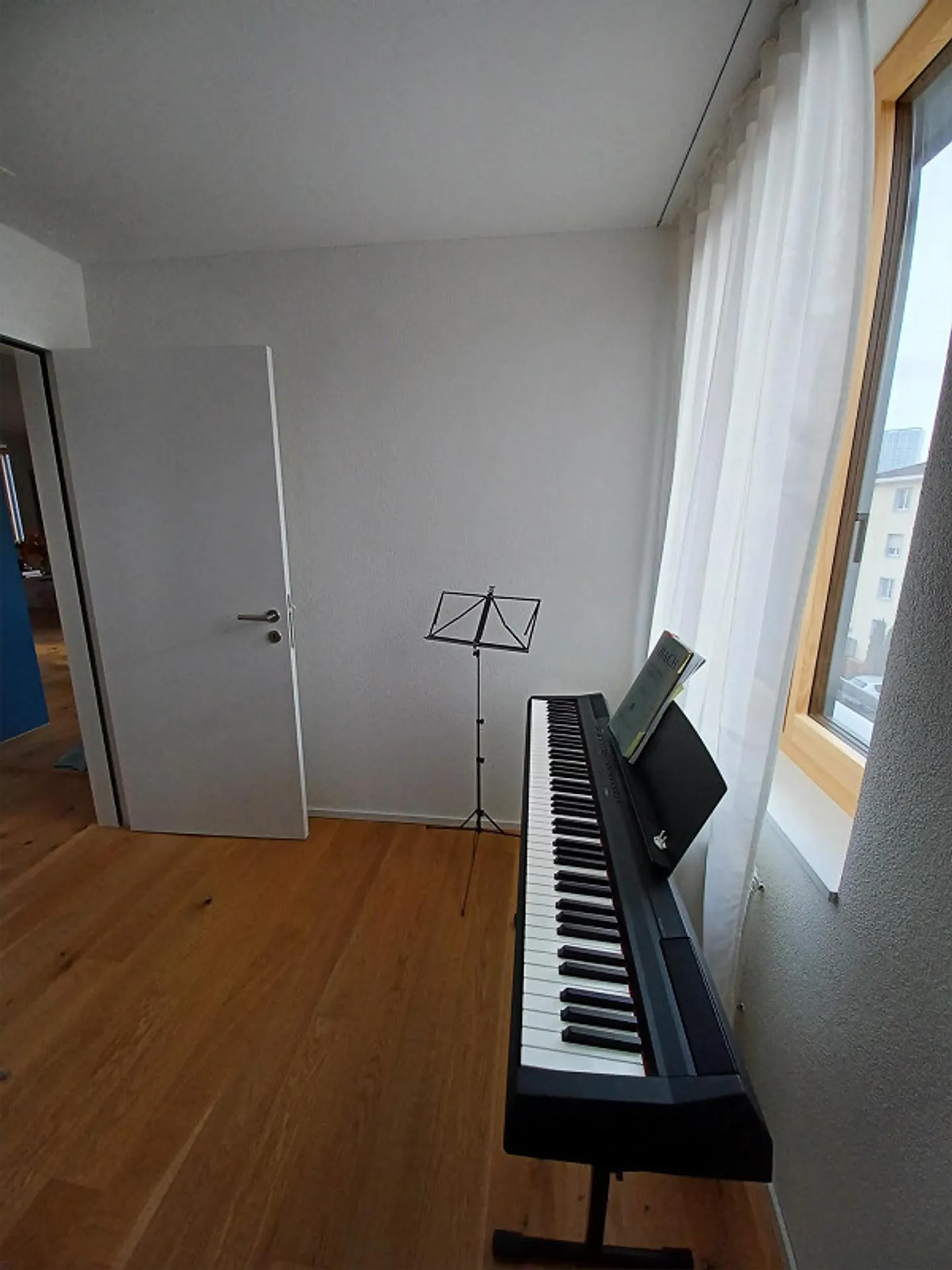 sonnige und moderne 3,5-Zimmer-Wohnung, zentral und ruhig - Foto 4 von 6