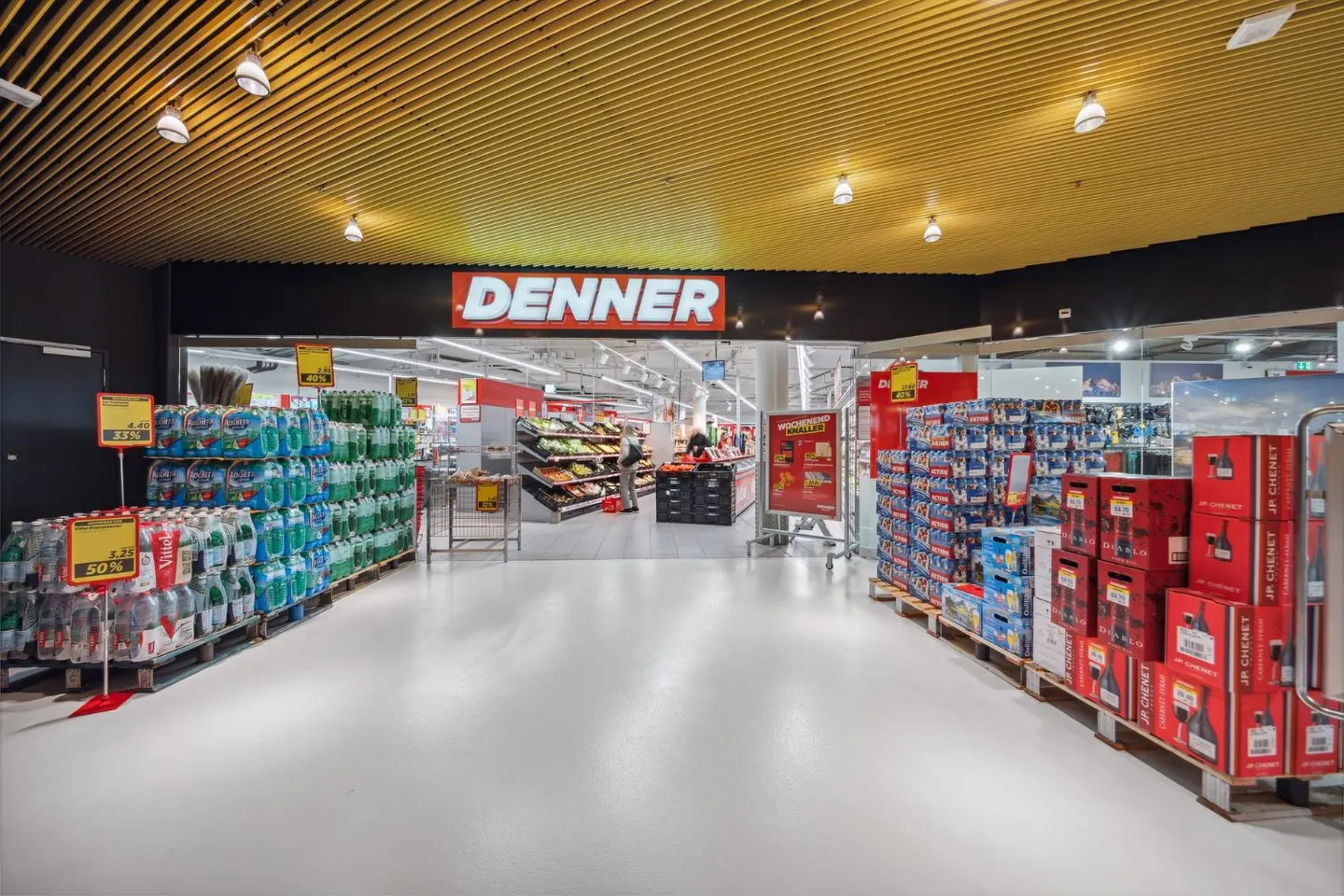 Spazio commerciale in posizione privilegiata - Foto 7 di 10