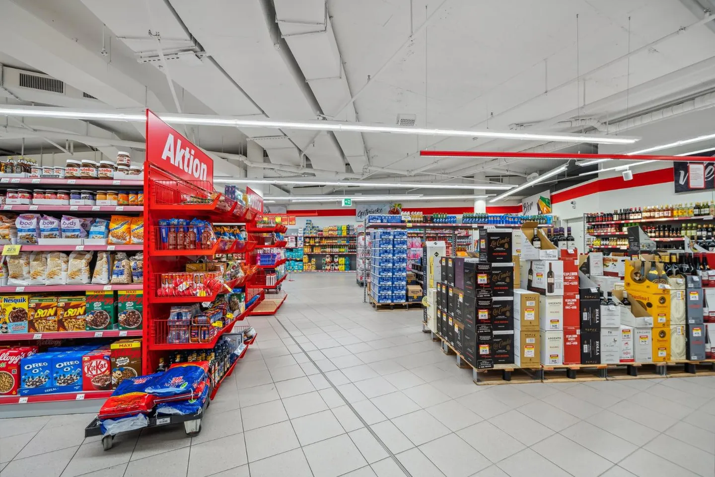 Spazio commerciale in posizione privilegiata - Foto 6 di 10