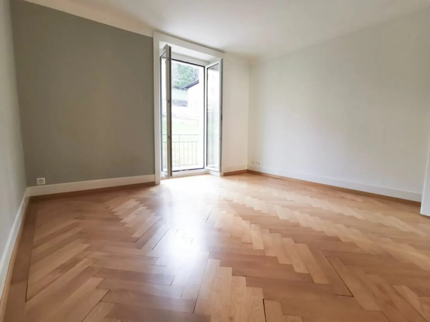 Beautifully renovated 3-room apartment - Photo 4 of 12