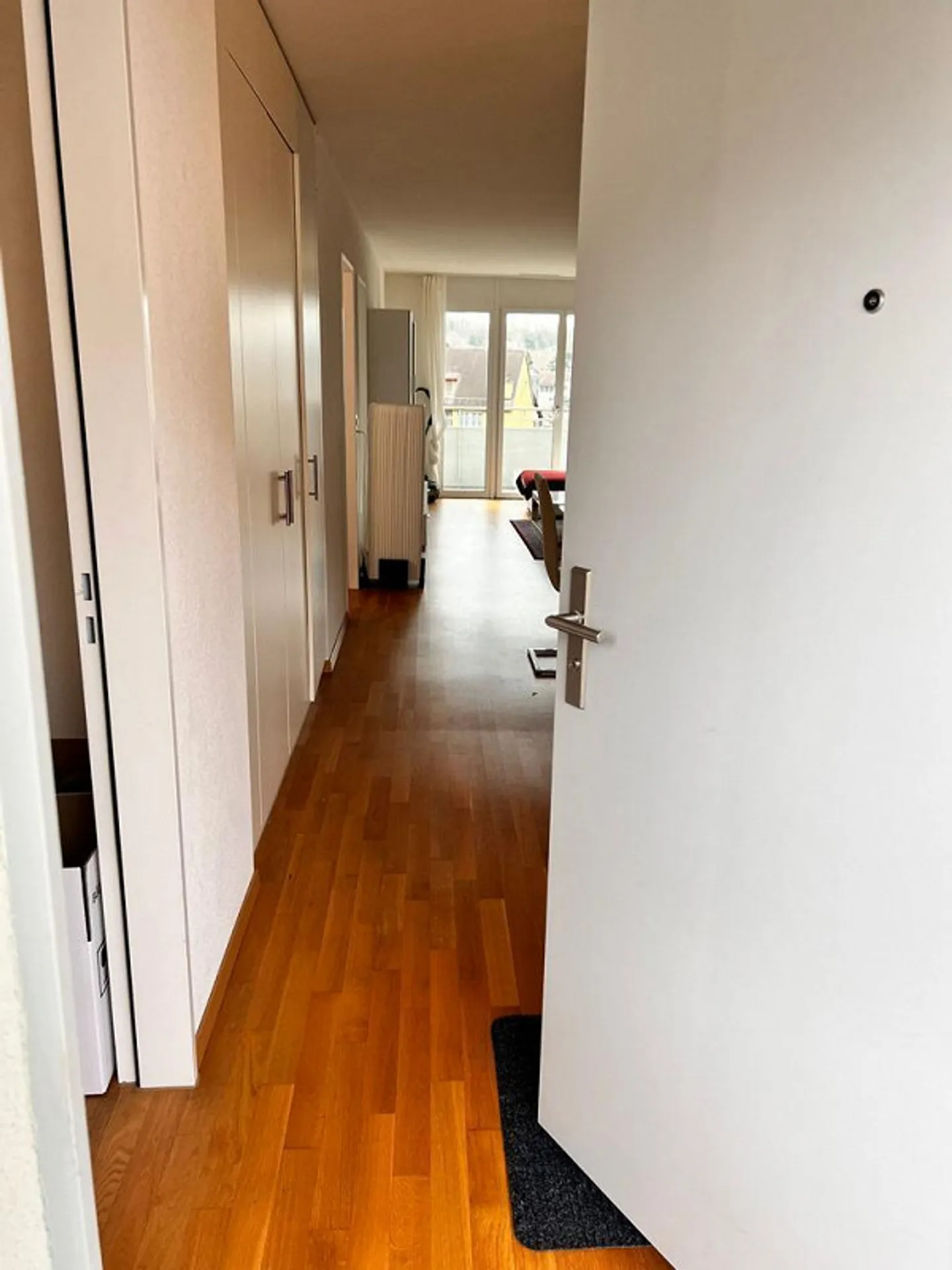 Appartamento moderno con 2 camere da letto, a 3 minuti a piedi dalla stazione ferroviaria - Foto 1 di 11