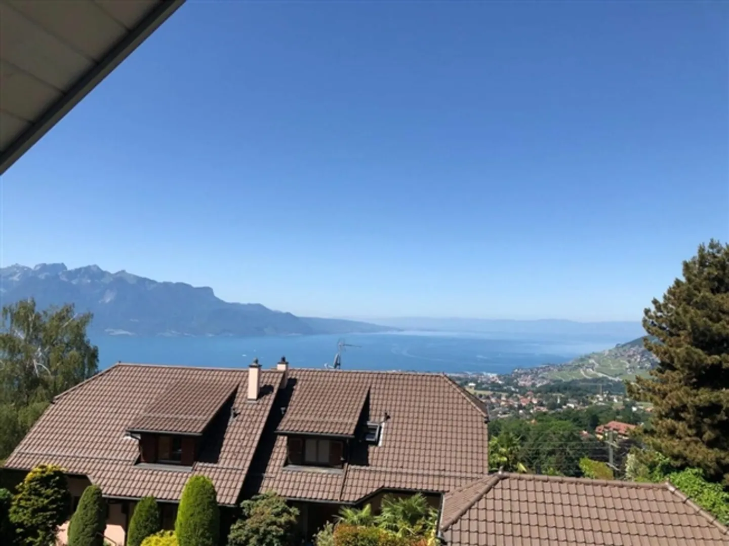 «6.5-Zimmer Doppeleinfamilienhaus in Blonay» - Foto 11 von 16