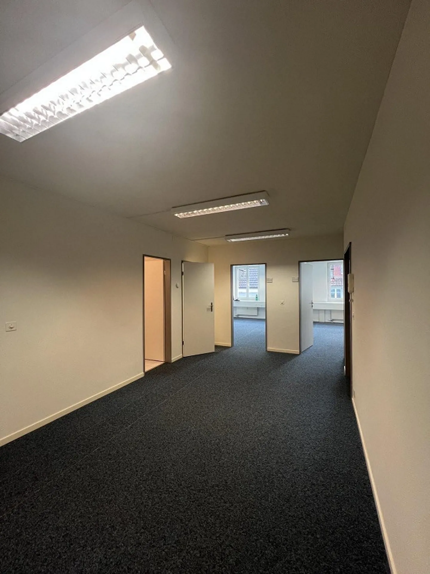 Attraktive Gewerberäumlichkeit in Liestal zu vermieten - Foto 2 von 11