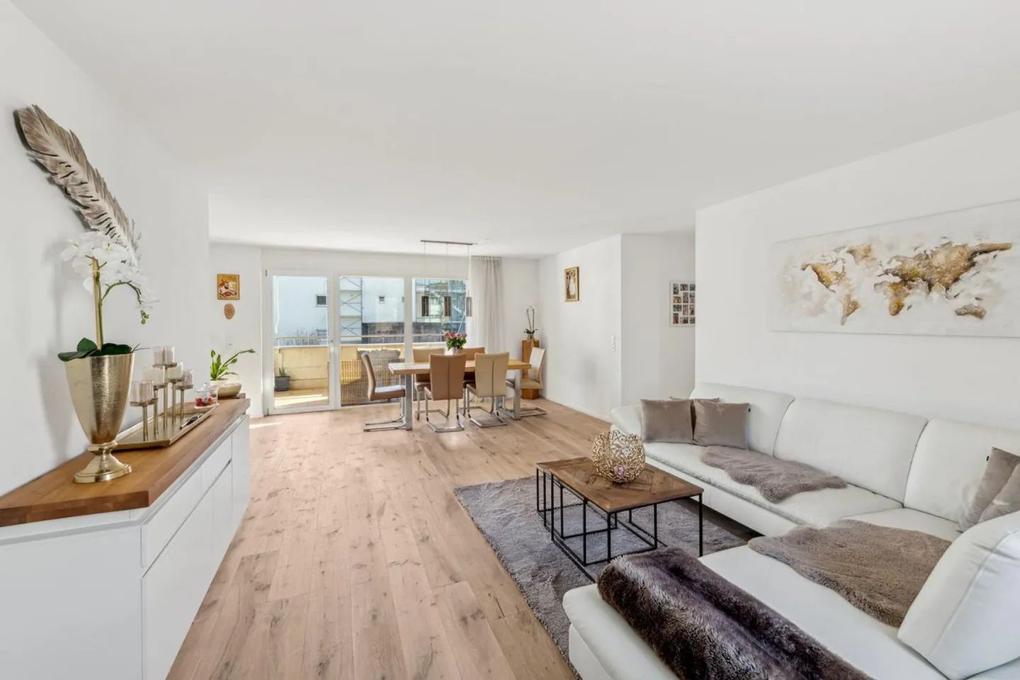 High-quality, light-flooded apartment in modern architecture - Photo 2 of 11