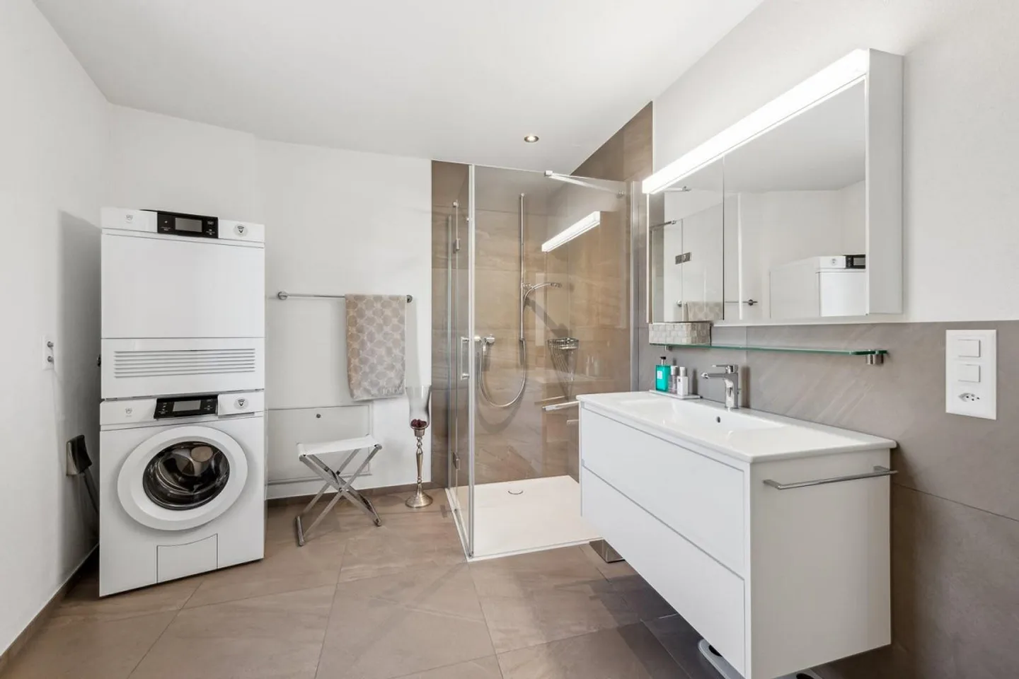 High-quality, light-flooded apartment in modern architecture - Photo 11 of 11