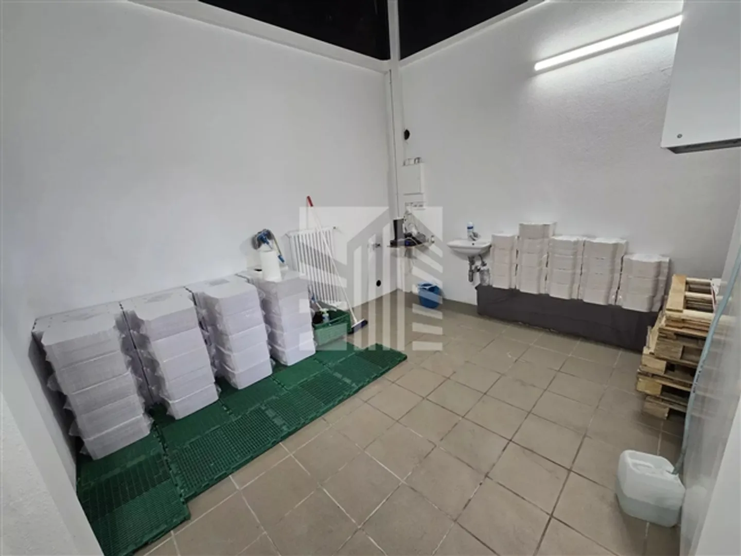 4 Distributors in the Lausanne Region - Photo 4 of 14