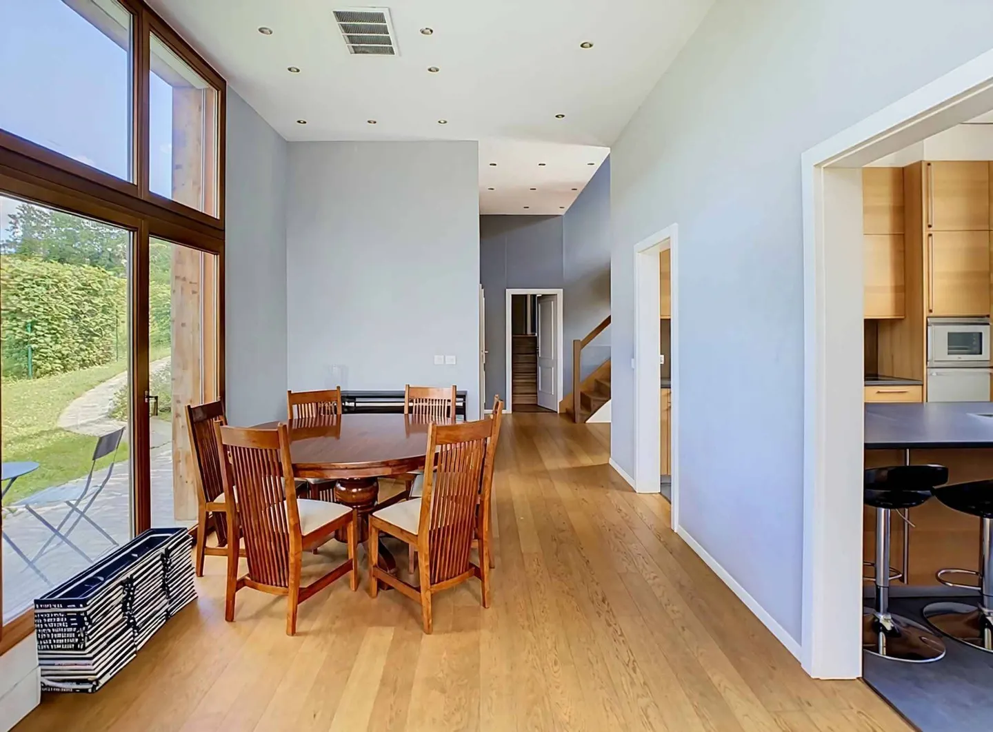 Contemporary Single Family Home - Photo 3 of 11
