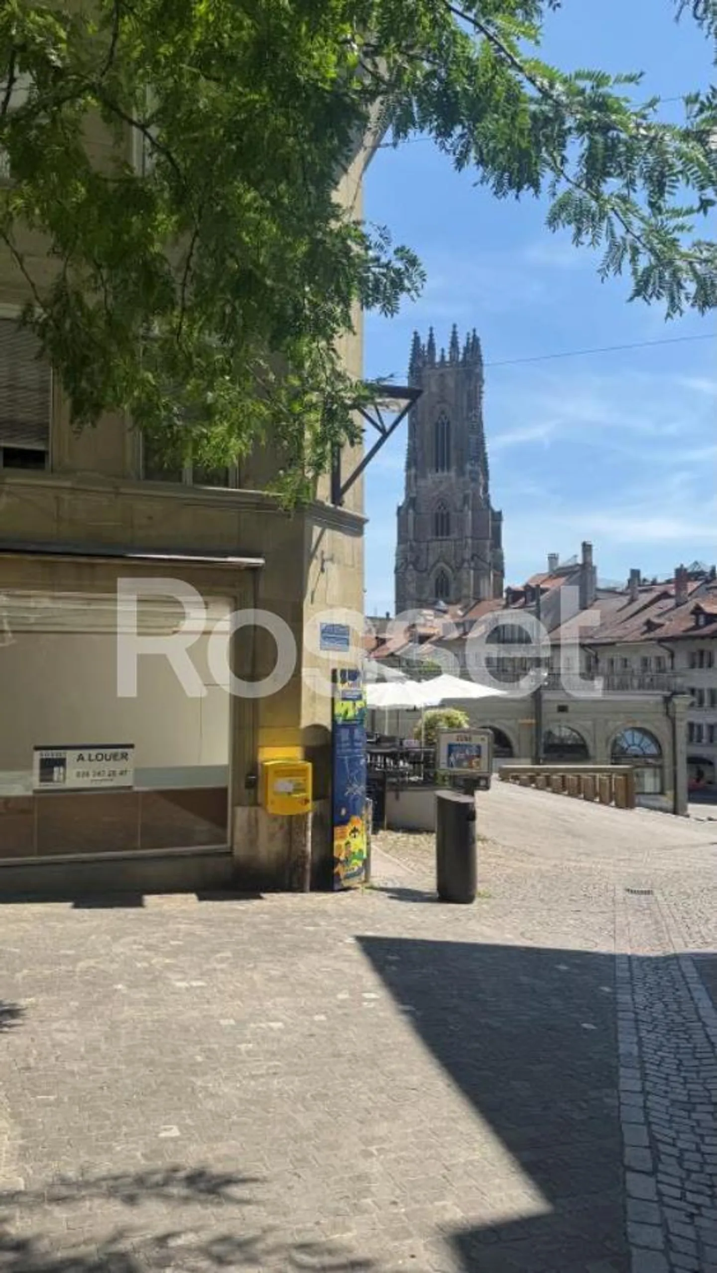 Spazio commerciale di circa 101,5 m2 al piano terra con vetrina - Foto 2 di 2