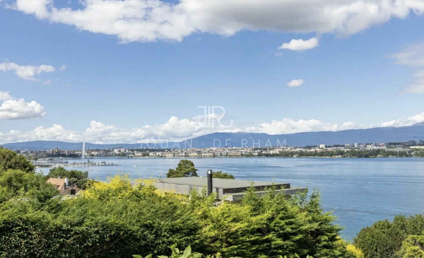 Appartement extraordinaire avec vue panoramique - Photo 1 sur 6