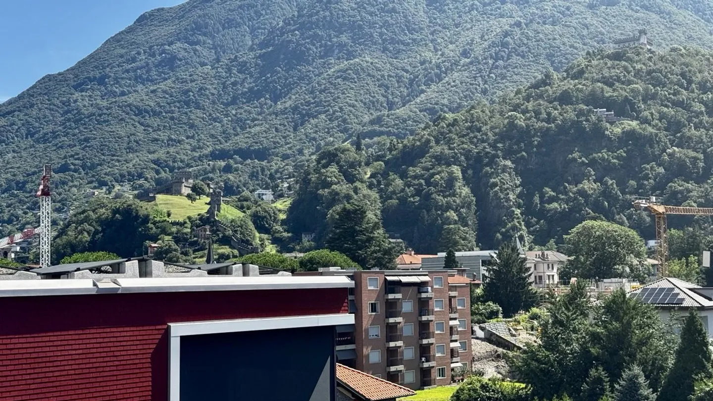 BELLINZONA - DUPLEX PENTHOUSE EXCLUSIF - 4.5 CHAMBRES - 172 MQ - Photo 12 sur 13