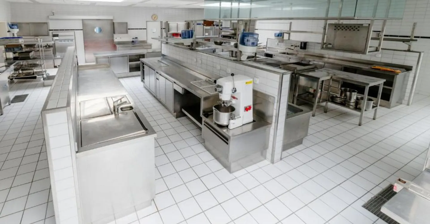 Area gastro completamente attrezzata nel campus Horgen Labs 156m² - Foto 4 di 13