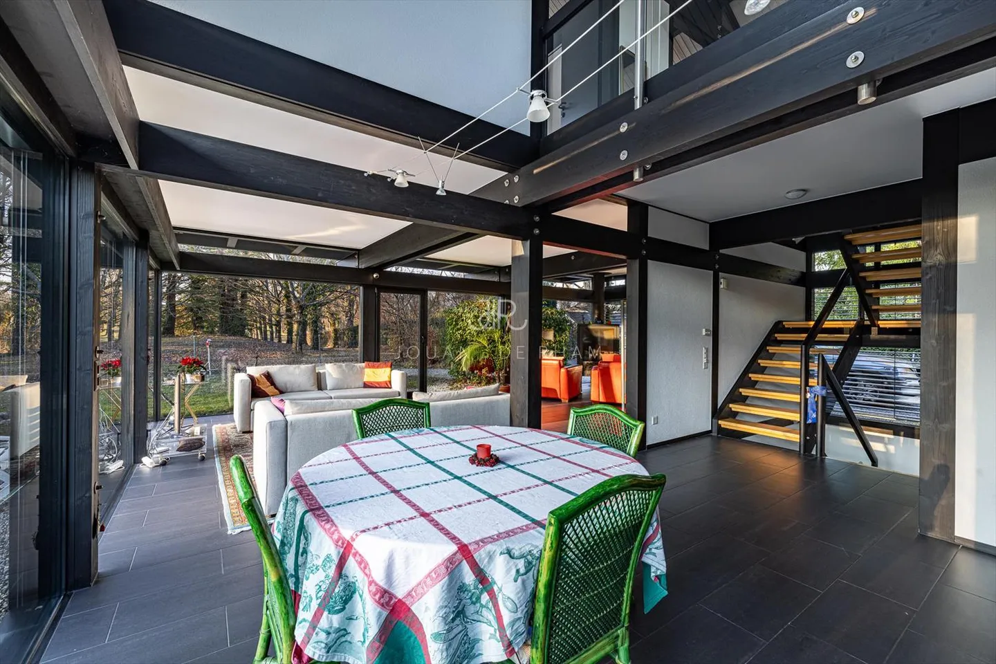 Villa in Residential Area - Photo 5 of 5