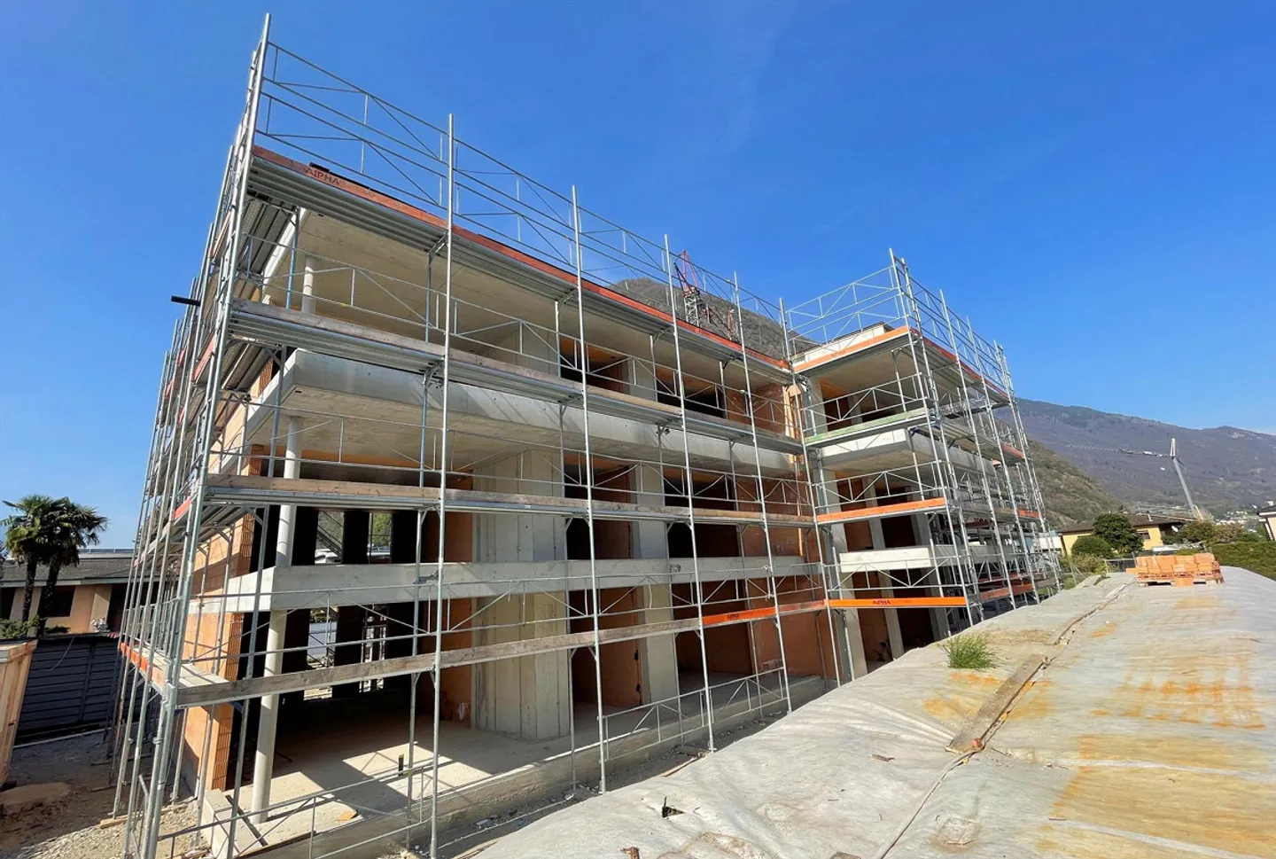 Neue Wohnung im letzten Stock mit schöner Terrasse in einer komfortablen und strategischen Lage - Foto 14 von 15