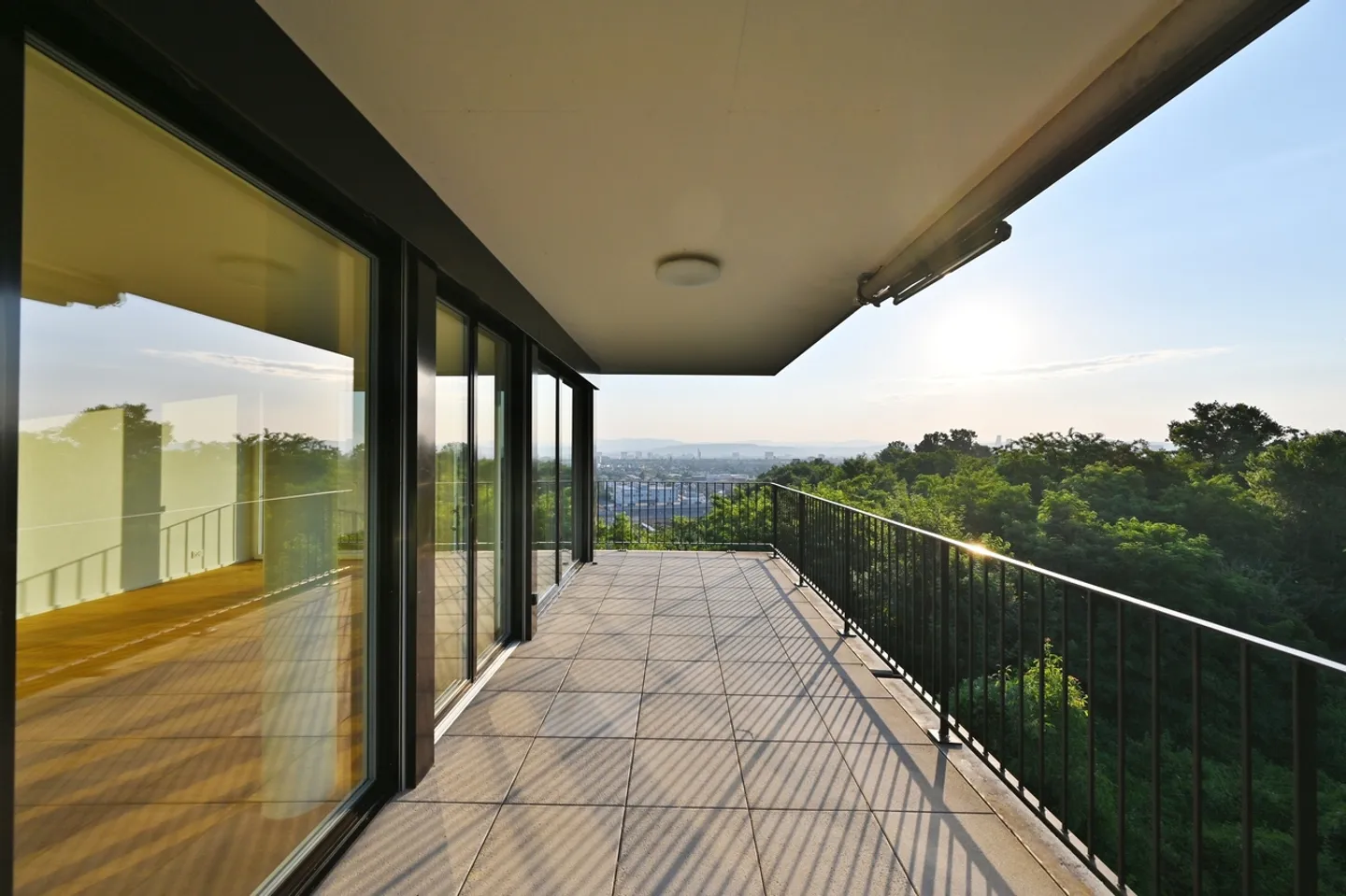 «EINZIGARTIGE DACHWOHNUNG MIT ATEMBERAUBENDER WEITSICHT» - Foto 12 von 16