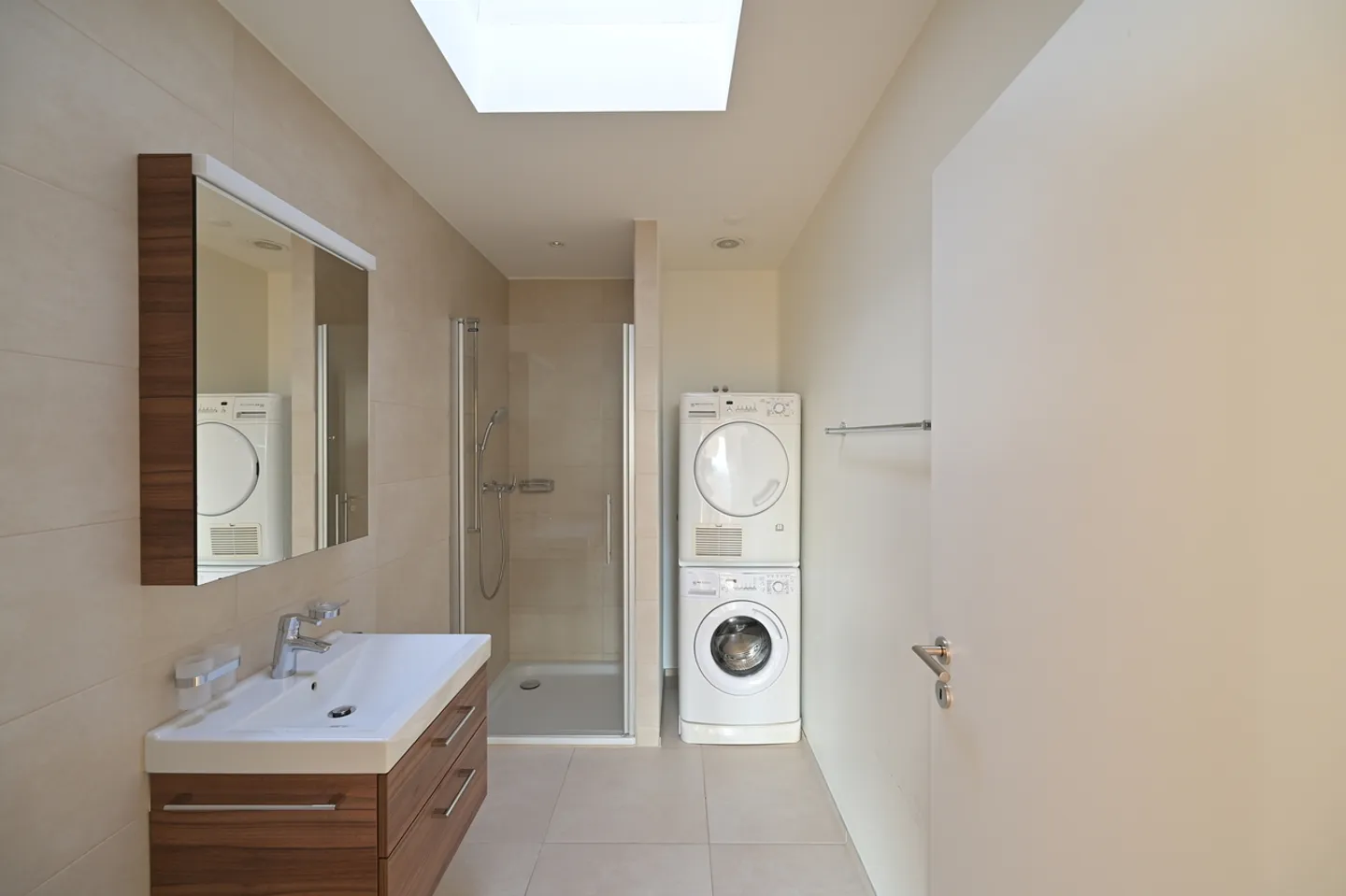 «EINZIGARTIGE DACHWOHNUNG MIT ATEMBERAUBENDER WEITSICHT» - Foto 14 von 16