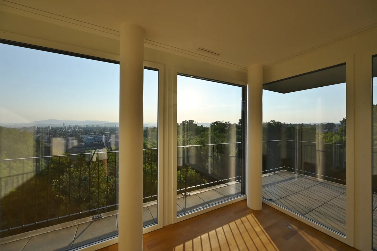 «EINZIGARTIGE DACHWOHNUNG MIT ATEMBERAUBENDER WEITSICHT» - Foto 5 von 16