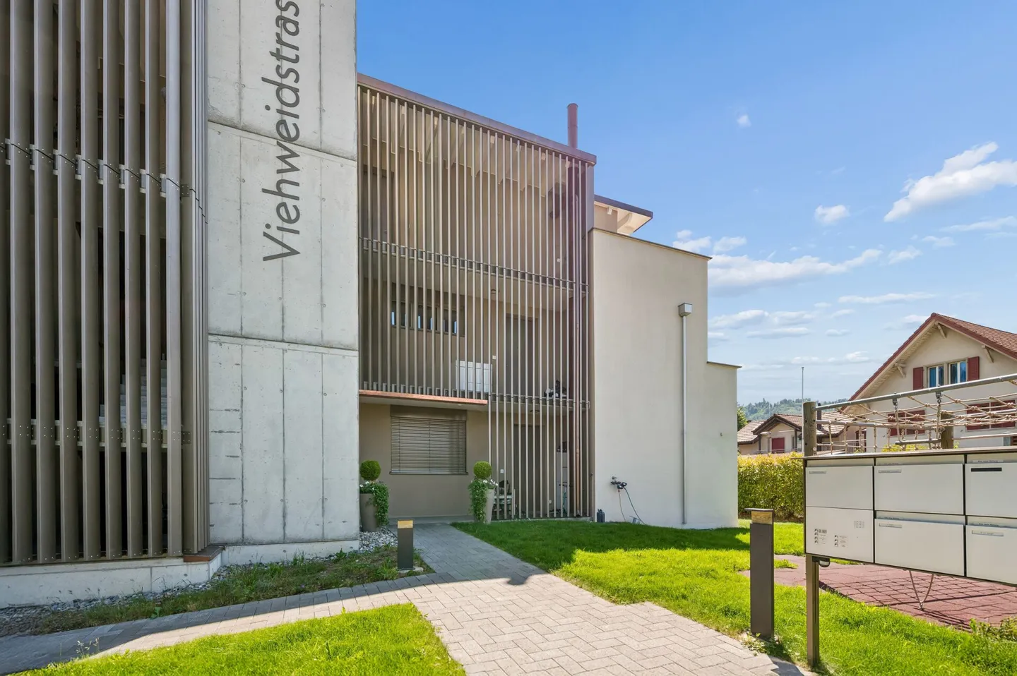 Appartement moderne de 3,5 pièces avec terrasse à Belp BE - Photo 2 sur 13