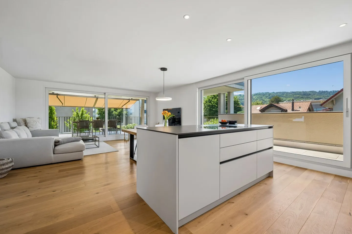 Appartement moderne de 3,5 pièces avec terrasse à Belp BE - Photo 4 sur 13