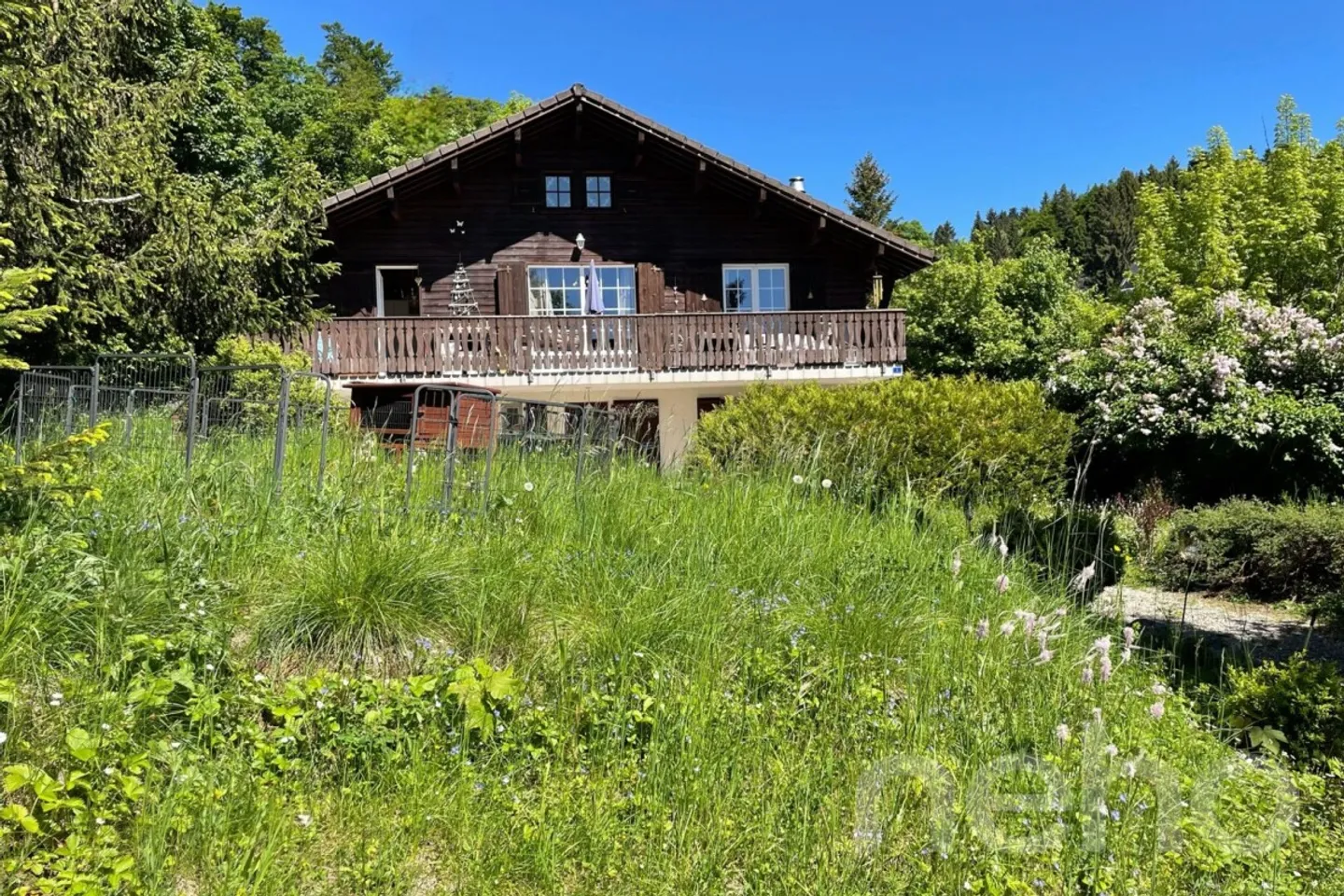 Chalet familial avec studio indépendant - Photo 2 sur 12