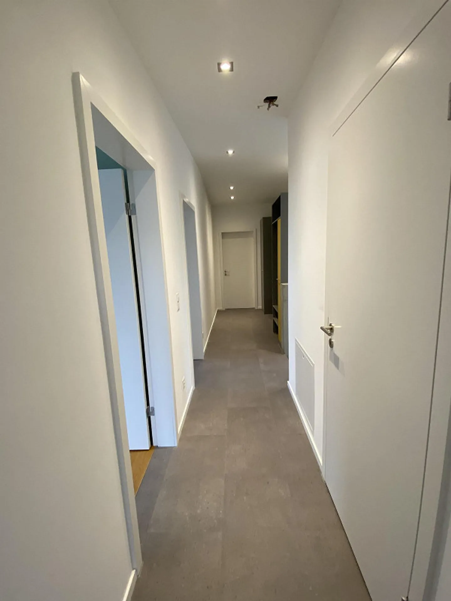 Appartamento luminoso di 3,5 stanze con vista - Foto 5 di 12