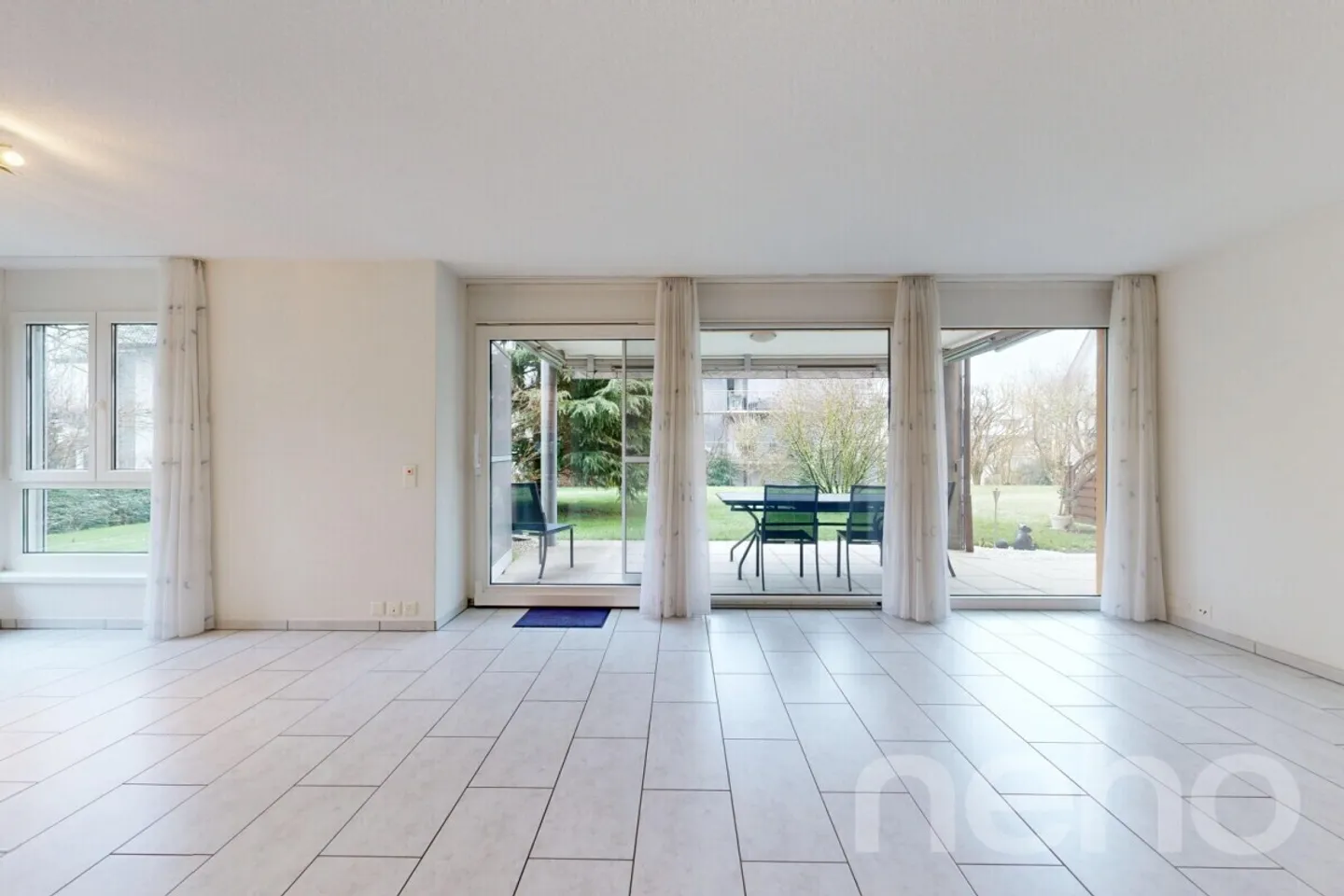 Spacious and well-maintained garden apartment in a quiet location - Photo 1 of 12