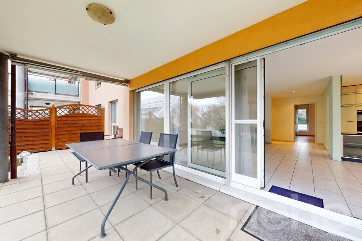 Spacious and well-maintained garden apartment in a quiet location - Photo 7 of 12