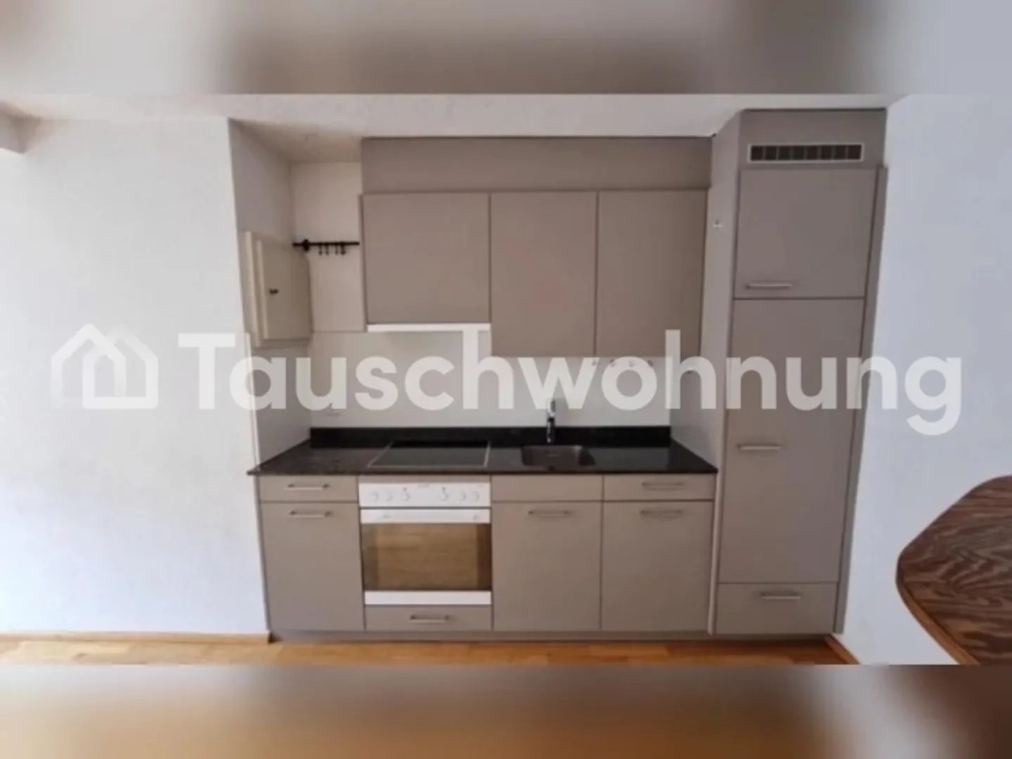 Charming Apartment in Zurich - Photo 4 of 5