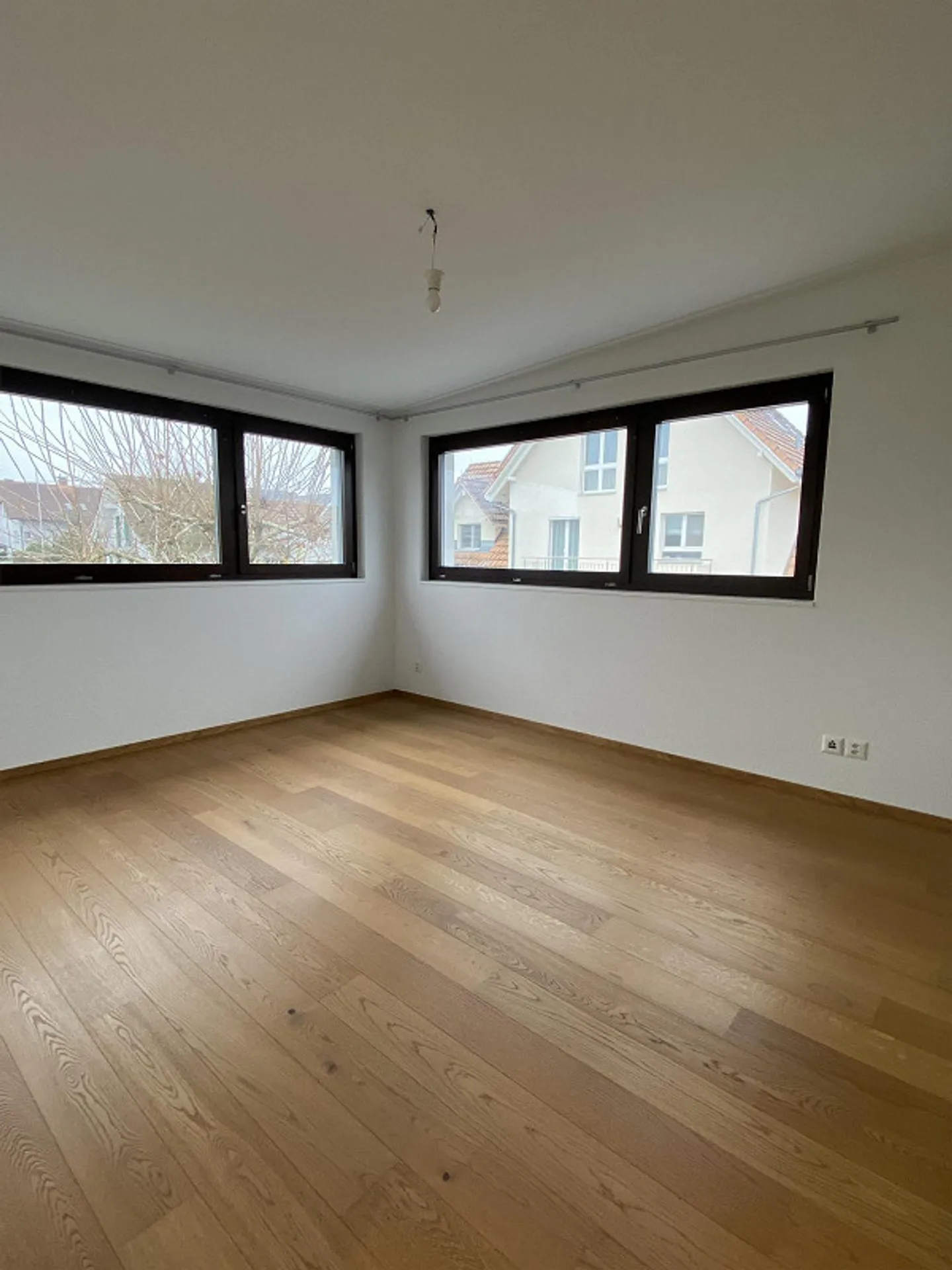 Appartamento luminoso di 3,5 stanze con vista - Foto 7 di 12