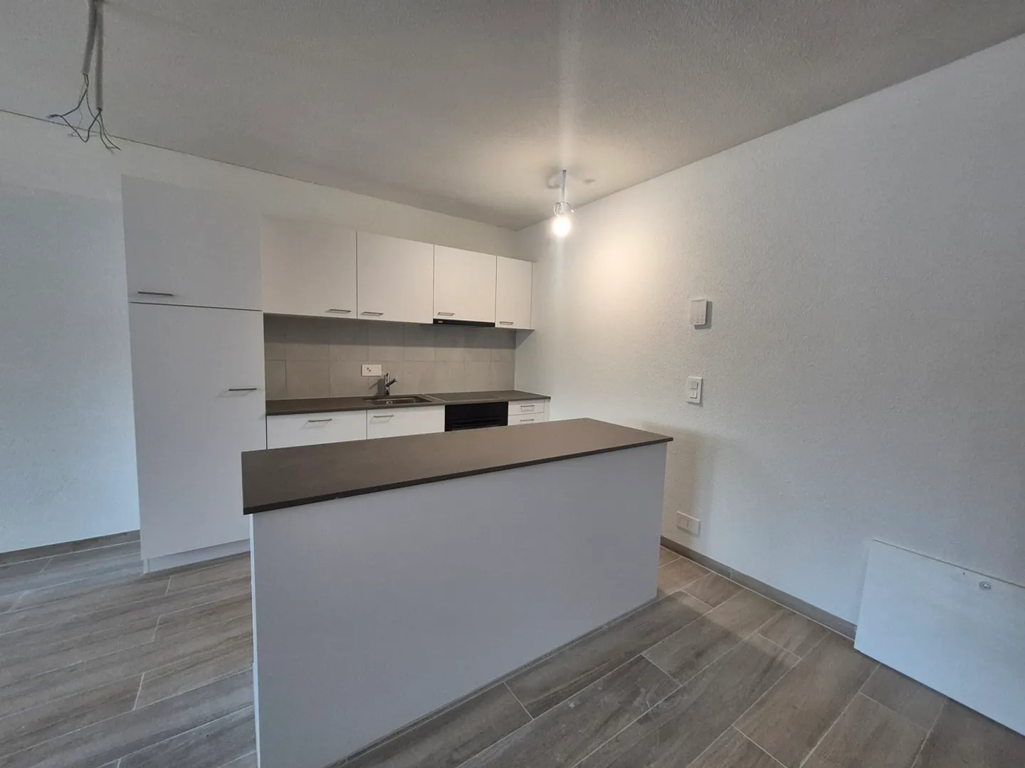SION - SPACIEUX APPARTEMENT 4.5PCES - Photo 2 sur 10