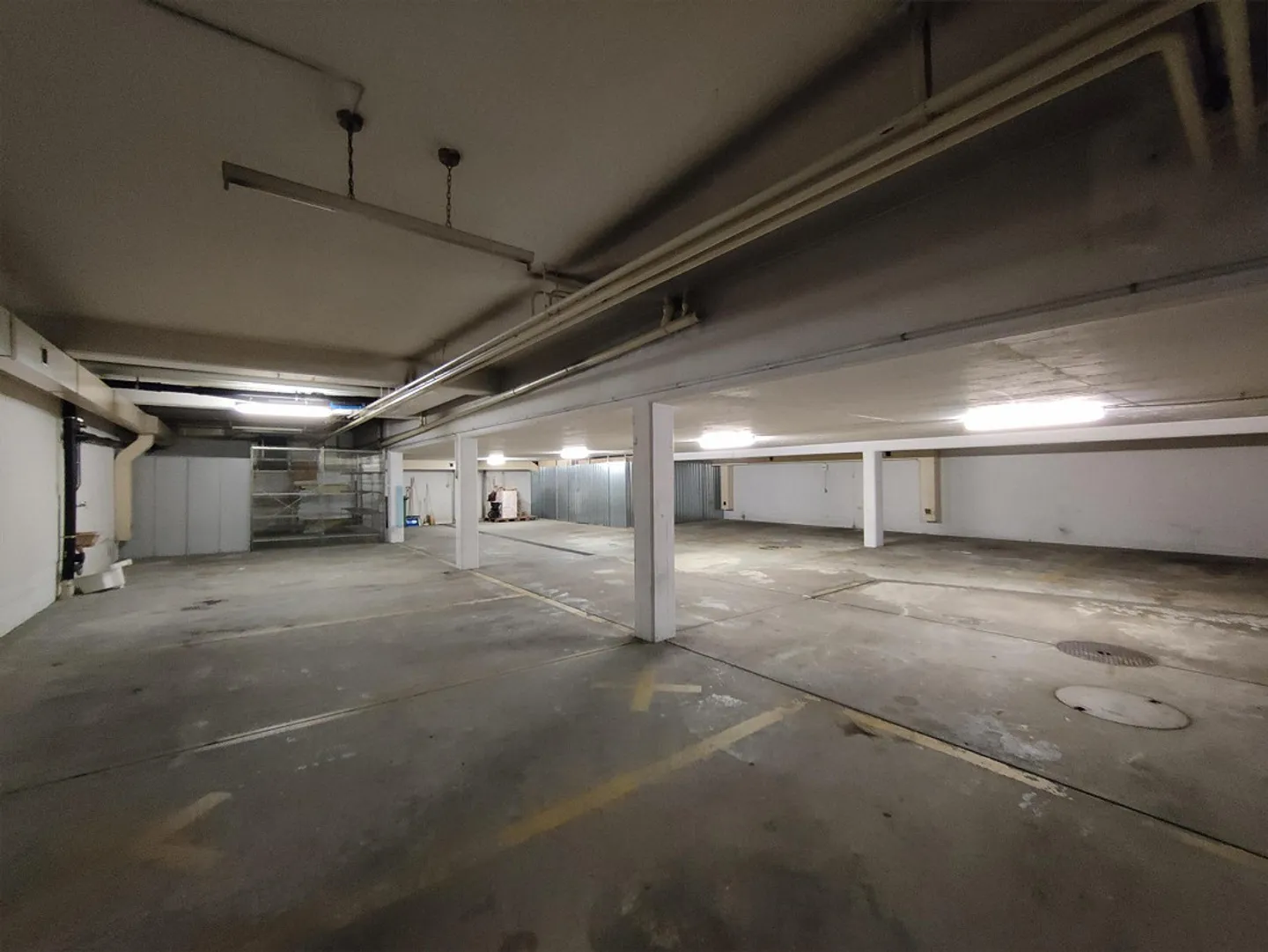 Parking space near Pratteln train station - Photo 2 of 2