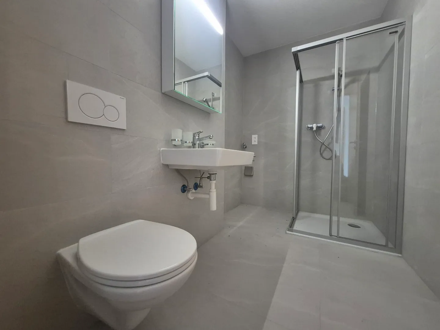 SION - SPACIEUX APPARTEMENT 4.5PCES - Photo 7 sur 10