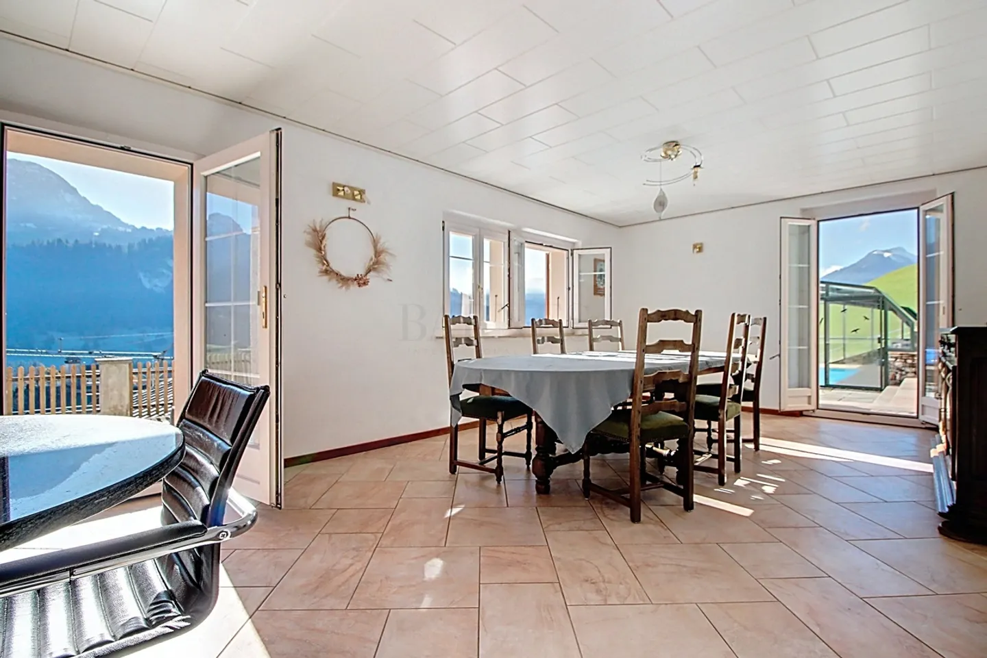 Magnifique propriété sur les hauteurs du village - Photo 5 sur 21