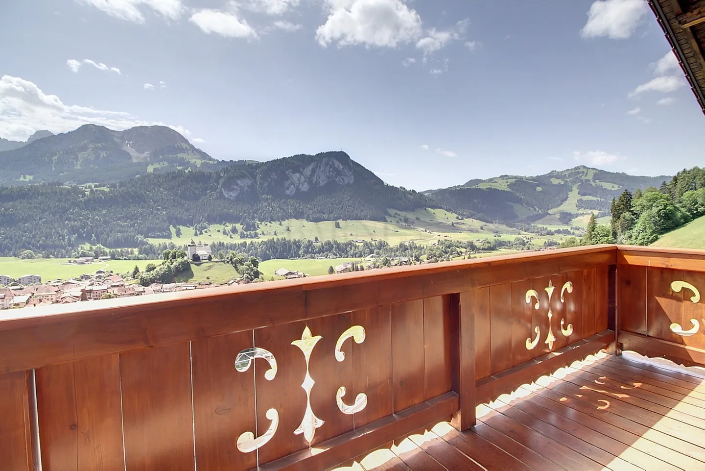 Magnifique propriété sur les hauteurs du village - Photo 7 sur 21