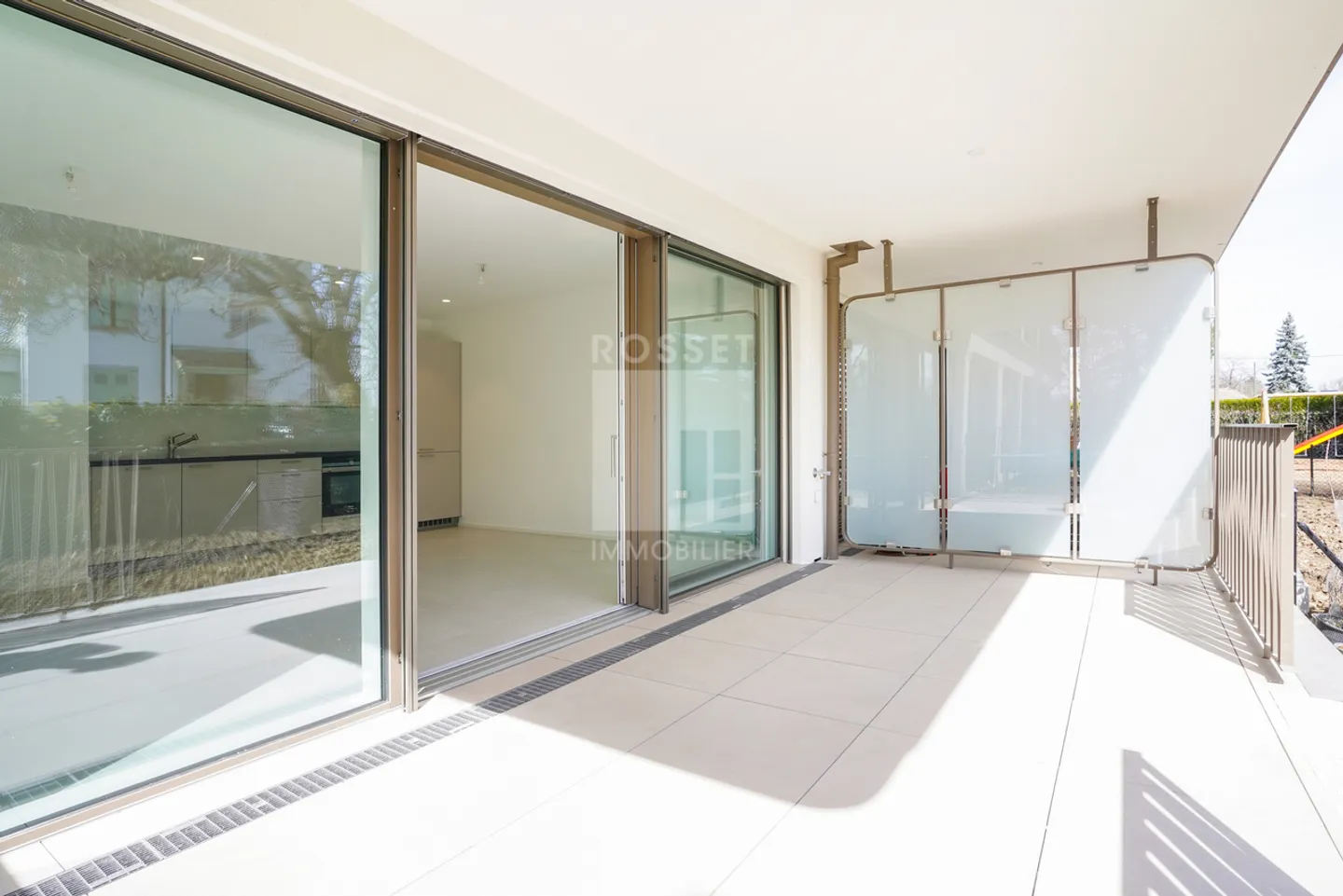 4 rooms in a magnificent recent building - Photo 5 of 5