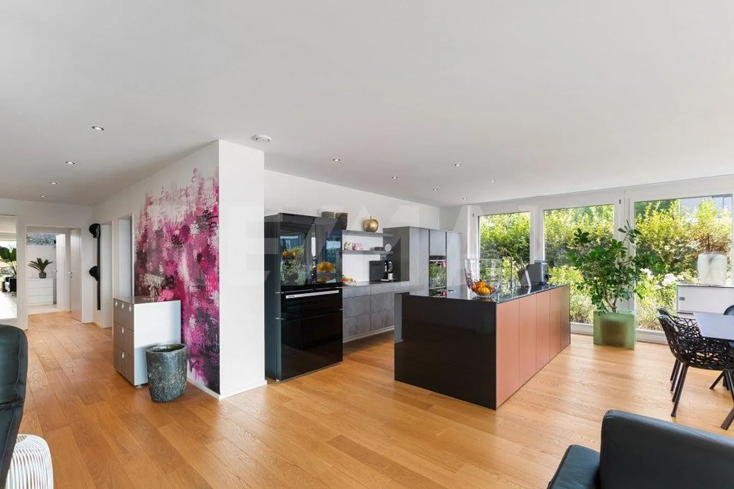 Appartement de jardin exclusif de 4,5 pièces avec beaucoup d'espace, de verdure, de lumière et d'intimité - Photo 7 sur 13