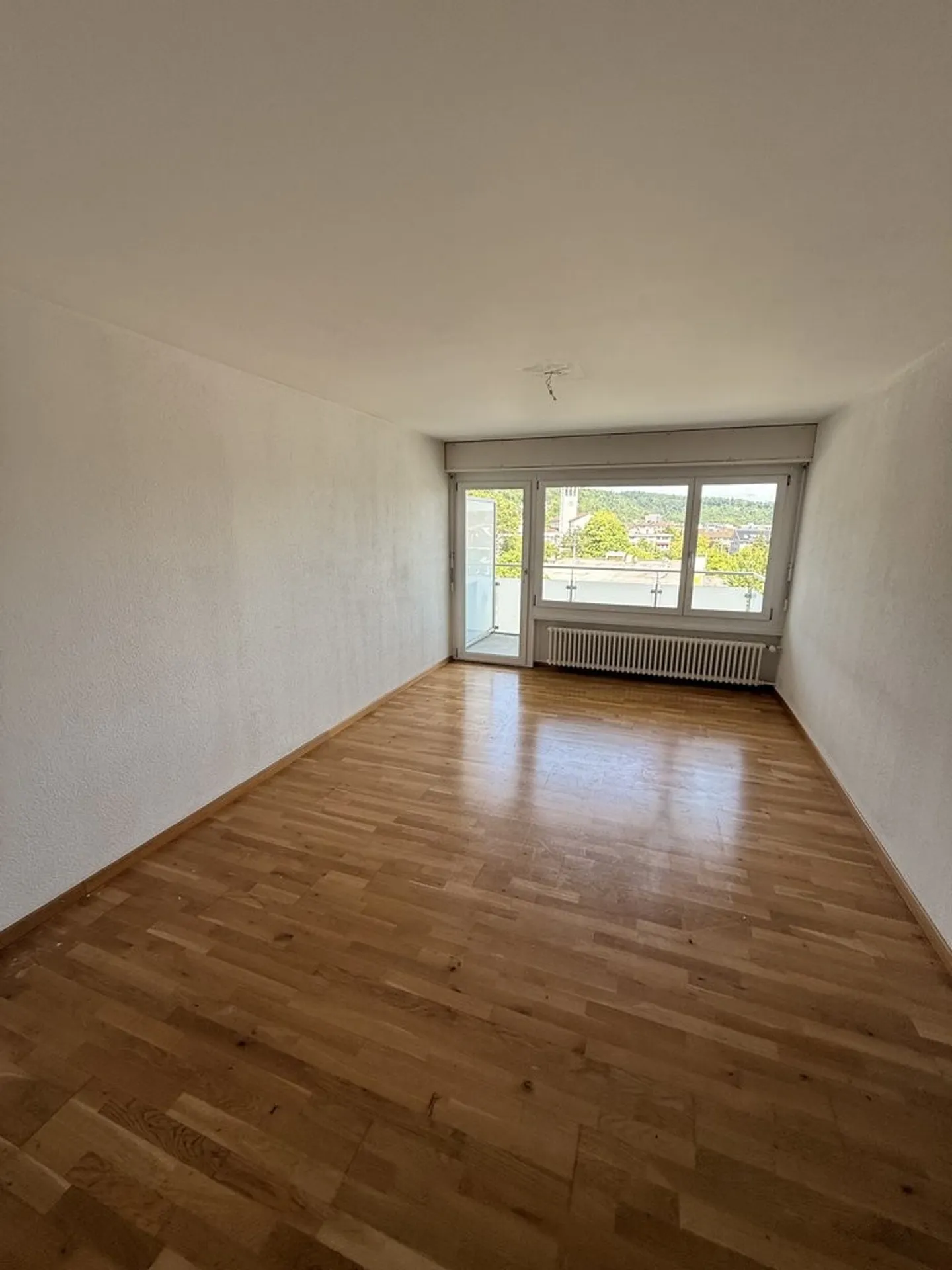 Charming 3.5-Room Apartment - Photo 2 of 5