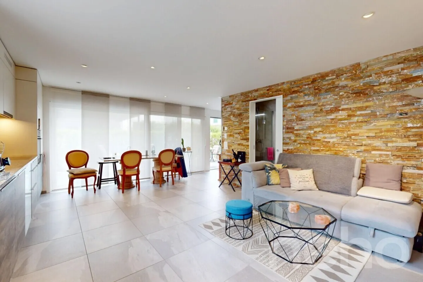 Superbo duplex di 3,5 stanze con terrazza a Sugiez - Foto 4 di 12