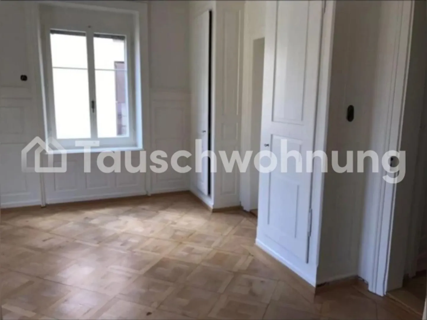 3 Room Apartment District 4 - Photo 3 of 7