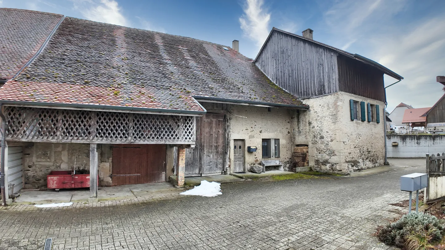 Farmhouse with 5 rooms and extensions in Combremont-le-Petit / VD - Photo 8 of 13