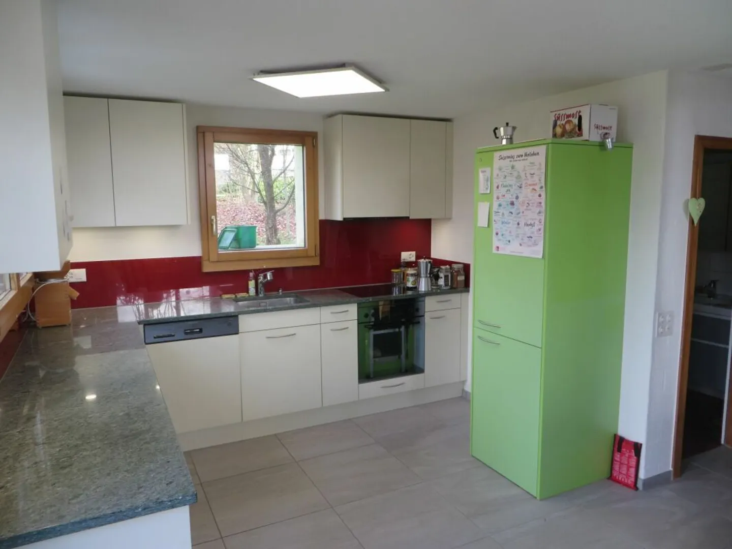 Maison jumelée familiale avec grand jardin - Photo 3 sur 14