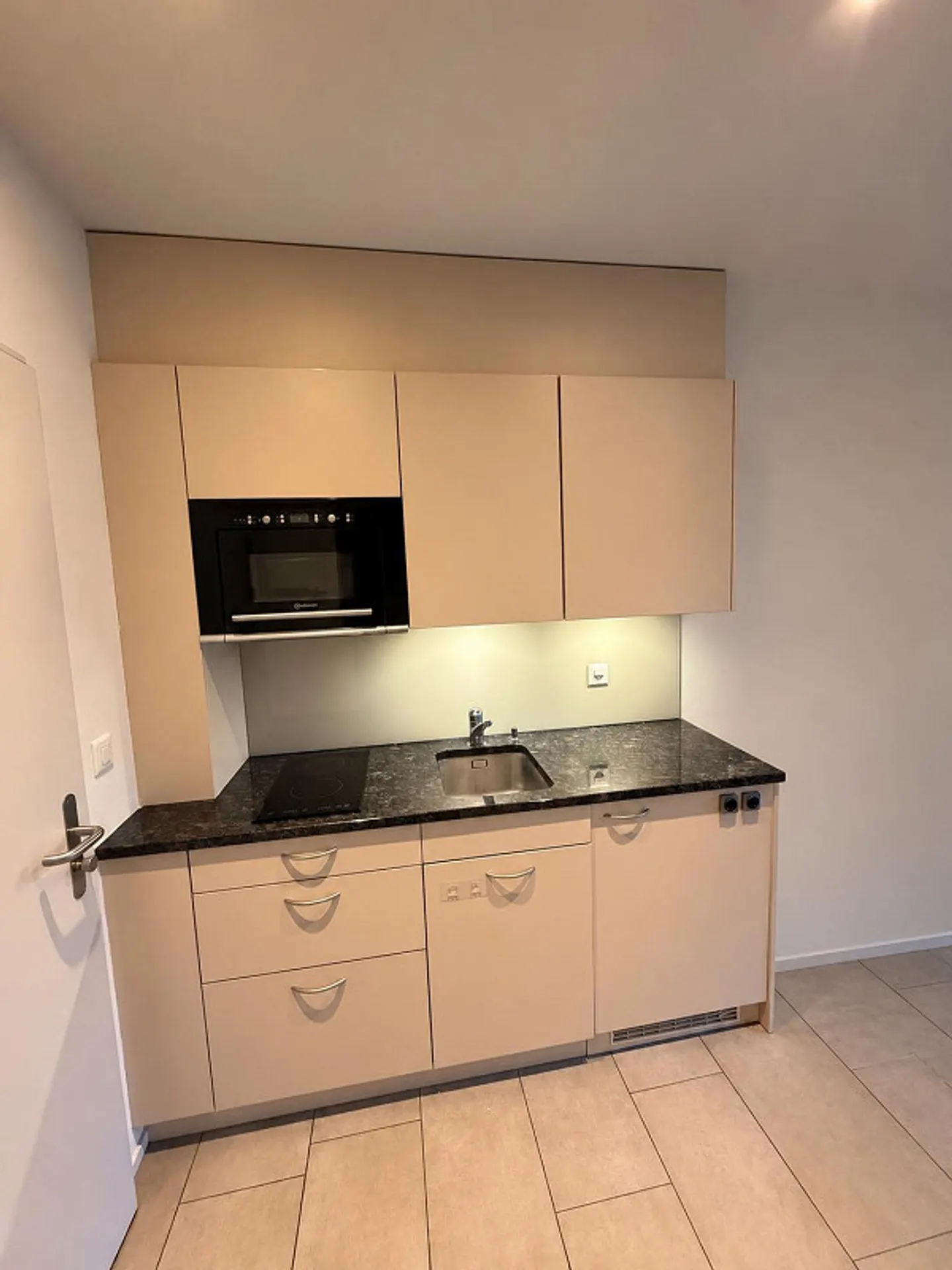 Appartement 1 chambre avec coin salon - Photo 4 sur 8