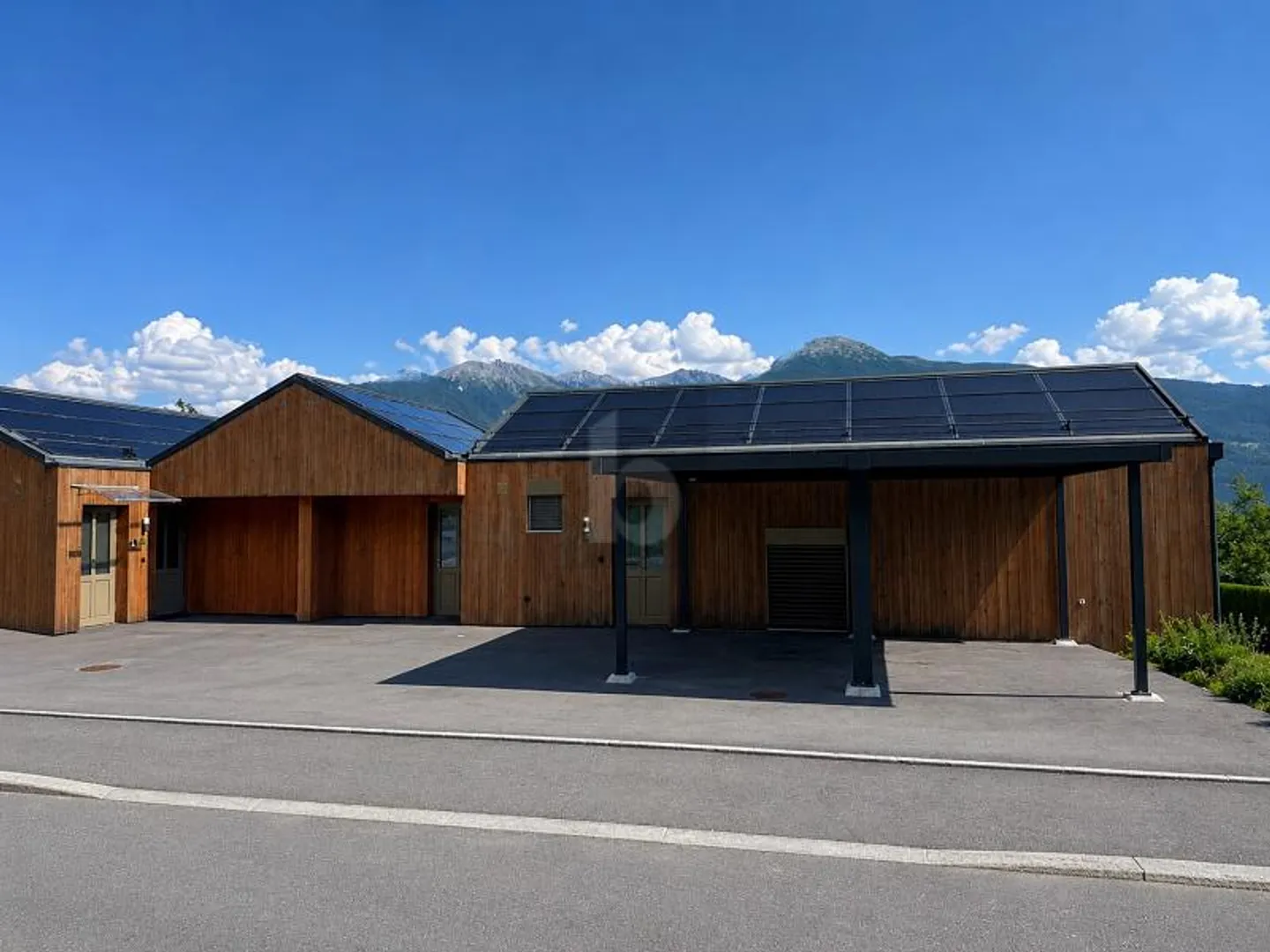 CONTEMPORANEO E FINITURE DI ALTA GAMMA - Foto 1 di 5