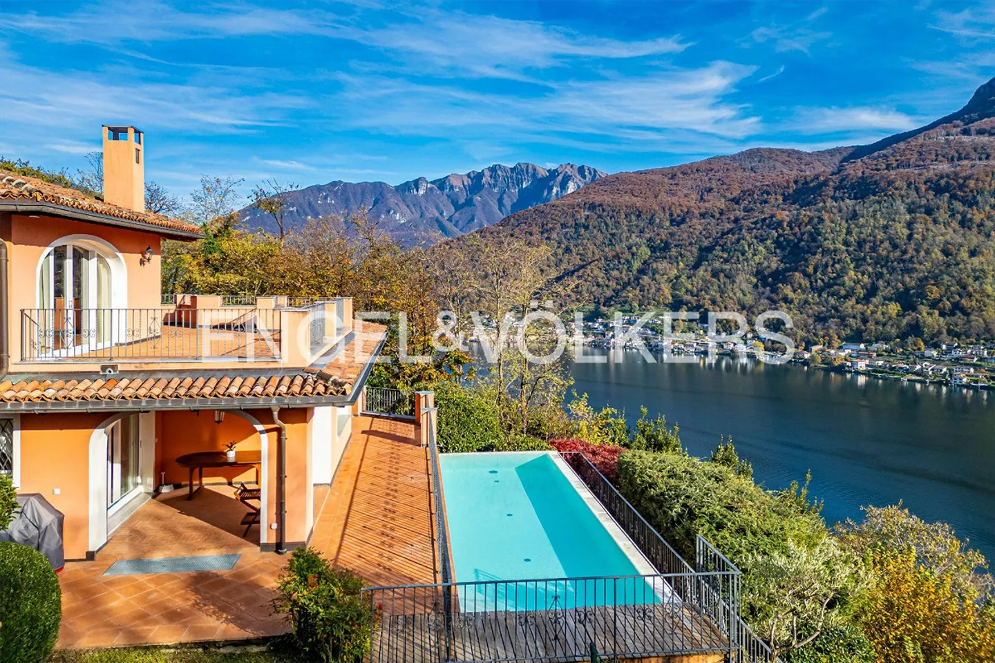 Villa mit Seeblick in Vico Morcote - Foto 1 von 13