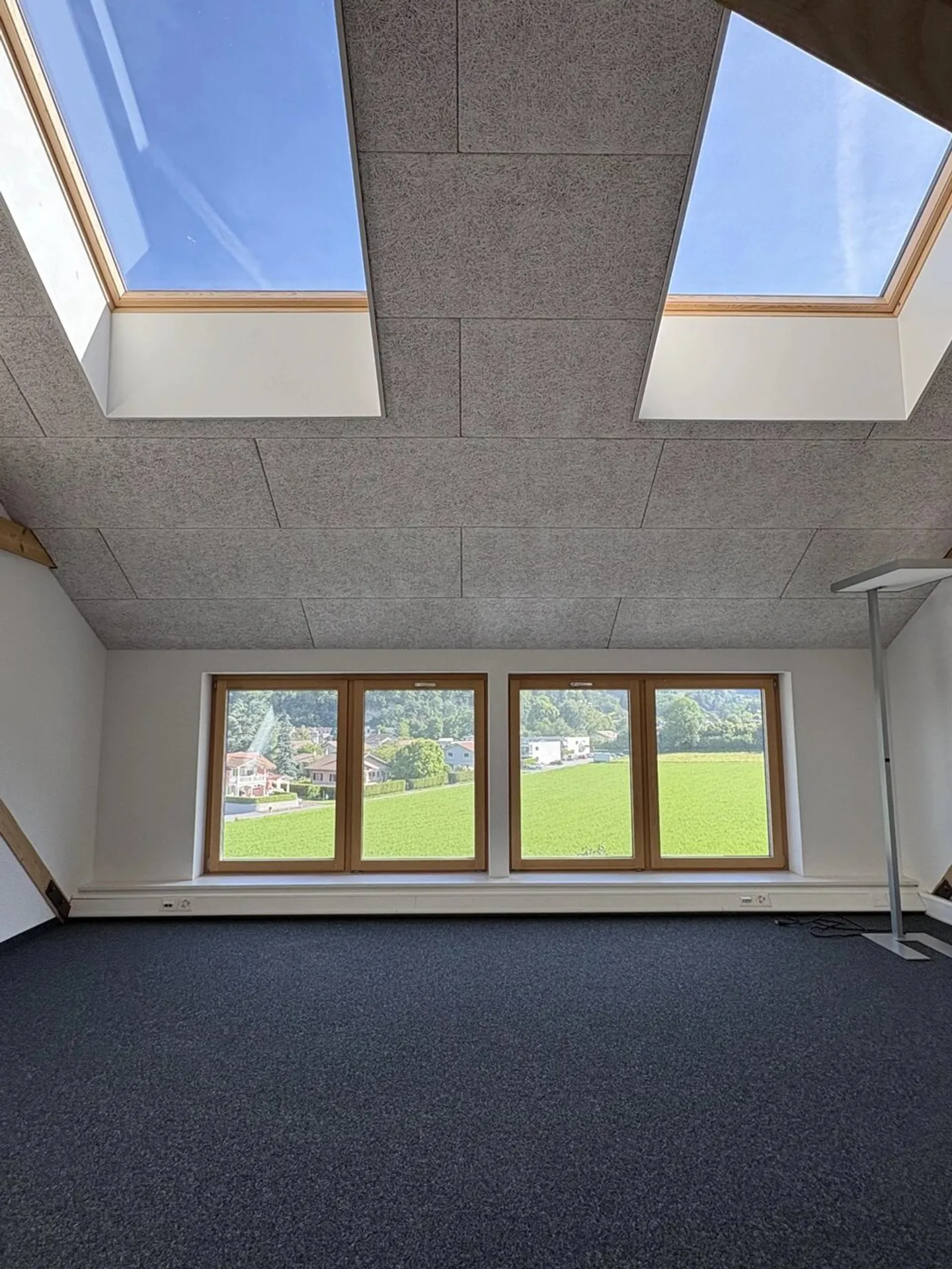 Espace Commercial en Duplex à Bex - Photo 2 sur 8