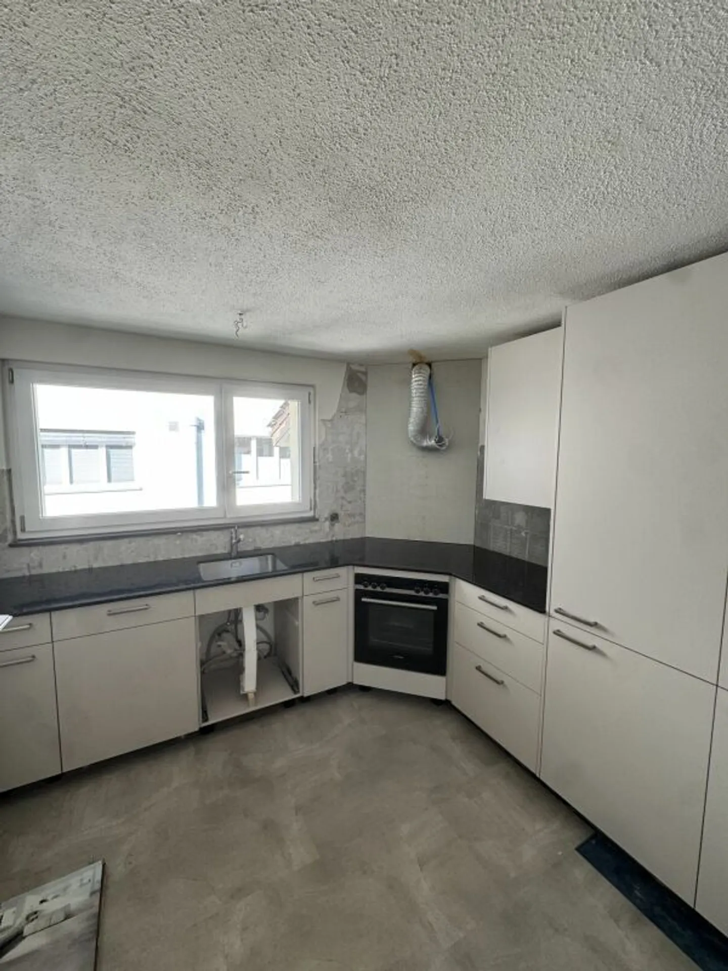 Spacious 4½-Room Apartment - Photo 3 of 6