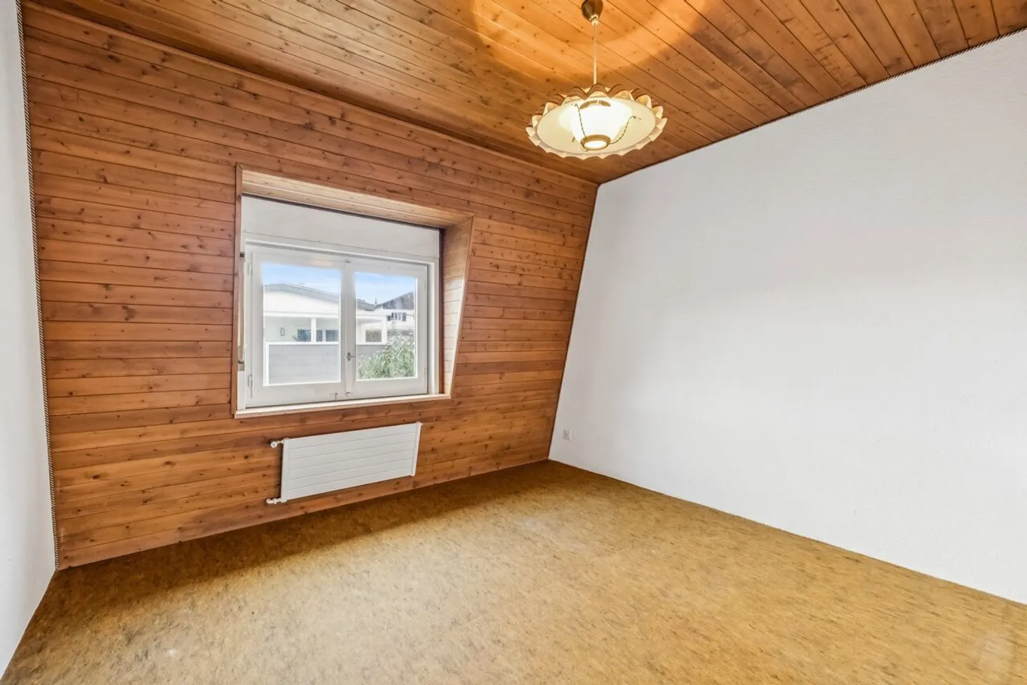 Maison individuelle avec grand potentiel à Rossemaison - Photo 6 sur 11