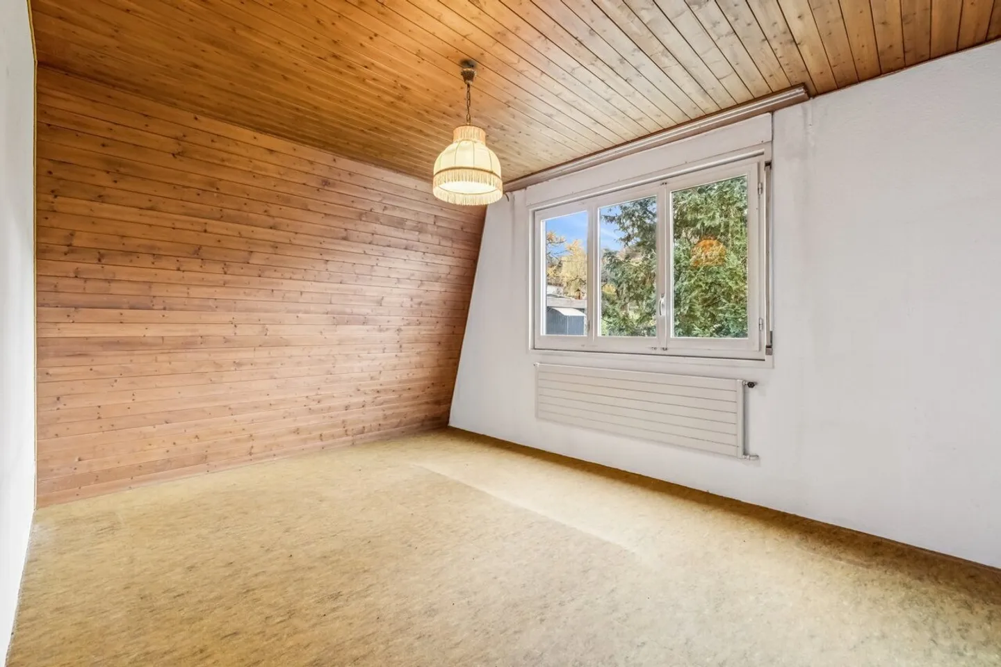 Maison individuelle avec grand potentiel à Rossemaison - Photo 7 sur 11