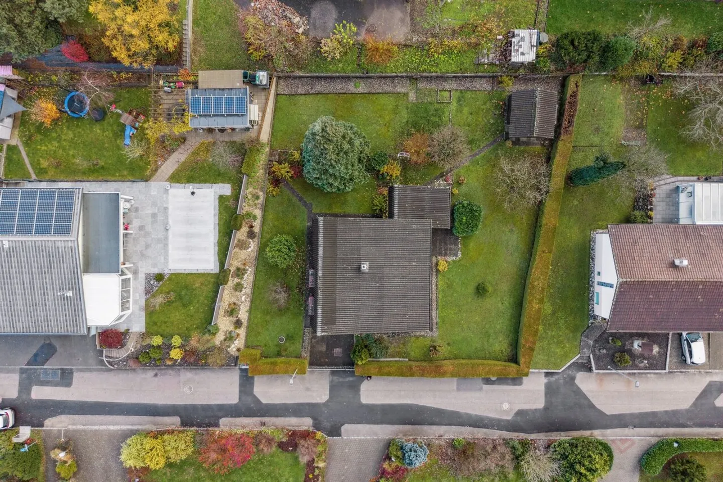 Maison individuelle avec grand potentiel à Rossemaison - Photo 2 sur 11